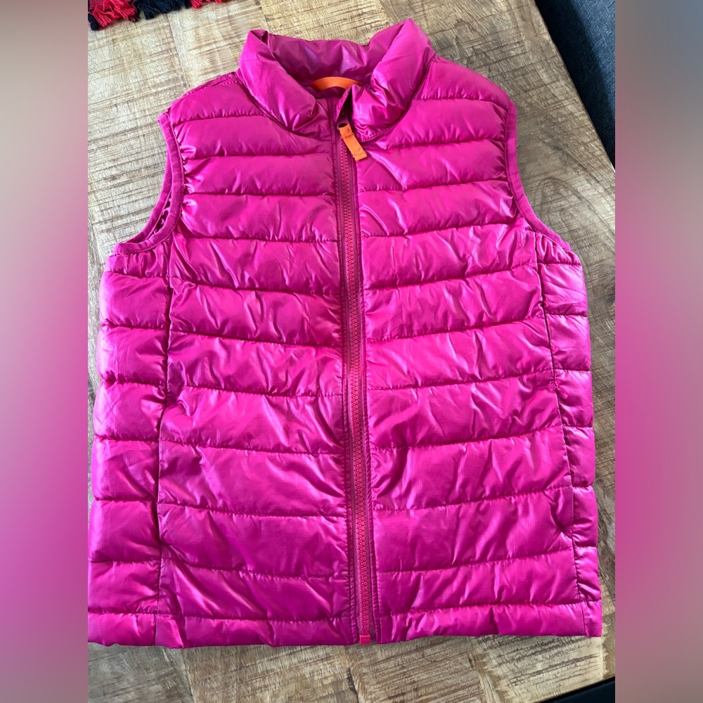 Kids puffer vest (6-7)